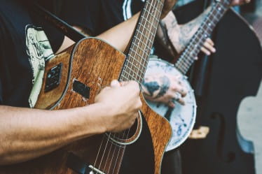 Live Music at The Oak Tree Inn