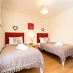 Curlew Cottage ground floor twin bedroom